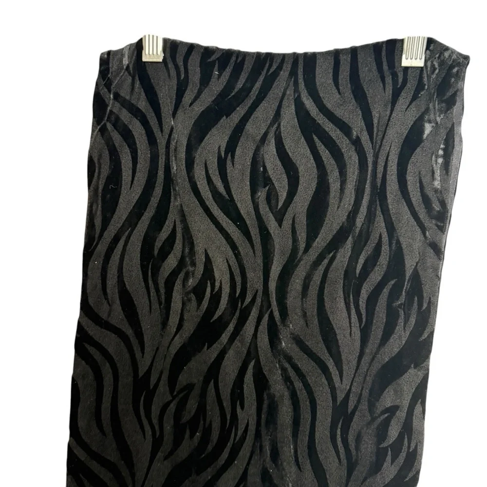 Salvatore Ferragamo Zebra Pattern Black Velvet Neck Scarf Fringe Ends Made Italy